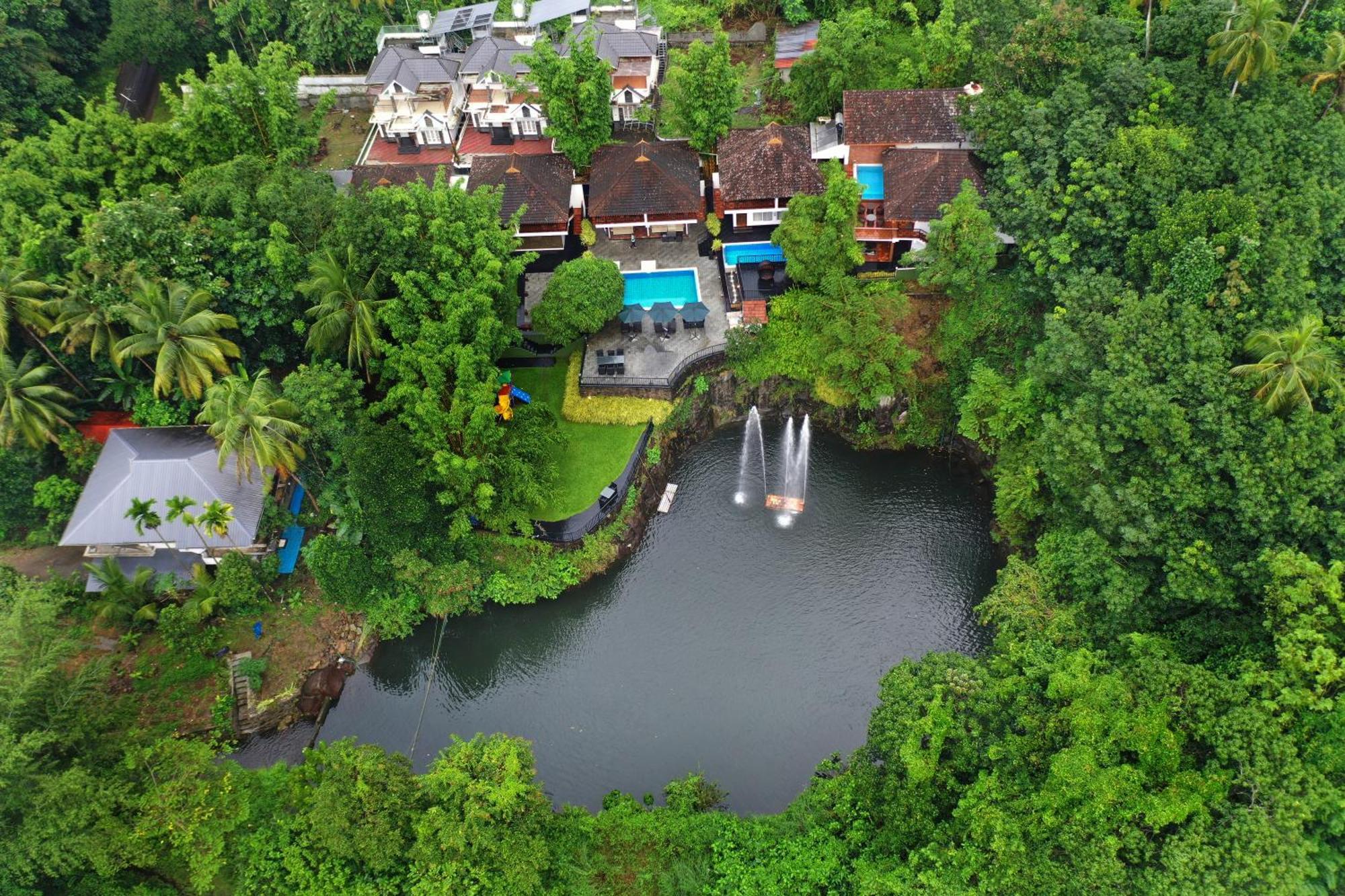 Athirapally Green Trees Атхирапали Екстериор снимка
