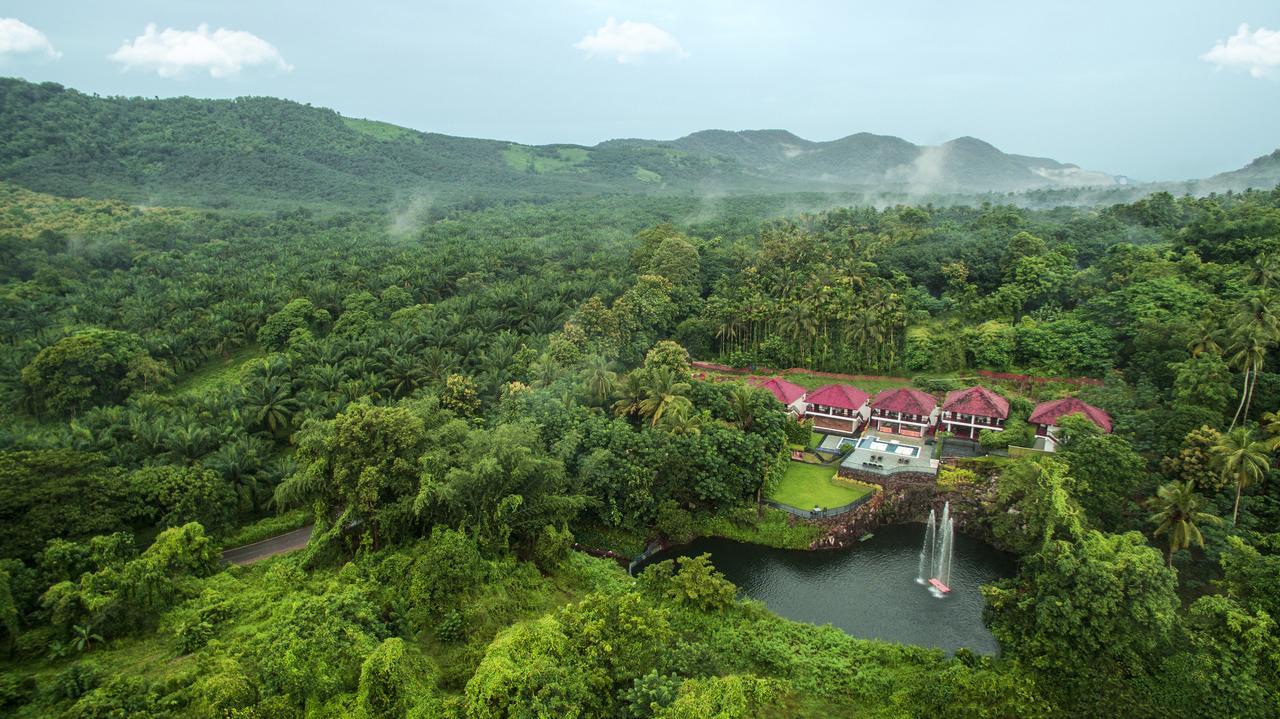 Athirapally Green Trees Атхирапали Екстериор снимка
